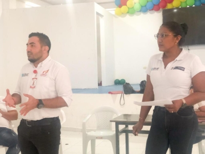 IDEAR y CORFAS se reúnen en Fortul con el gremio de queseros